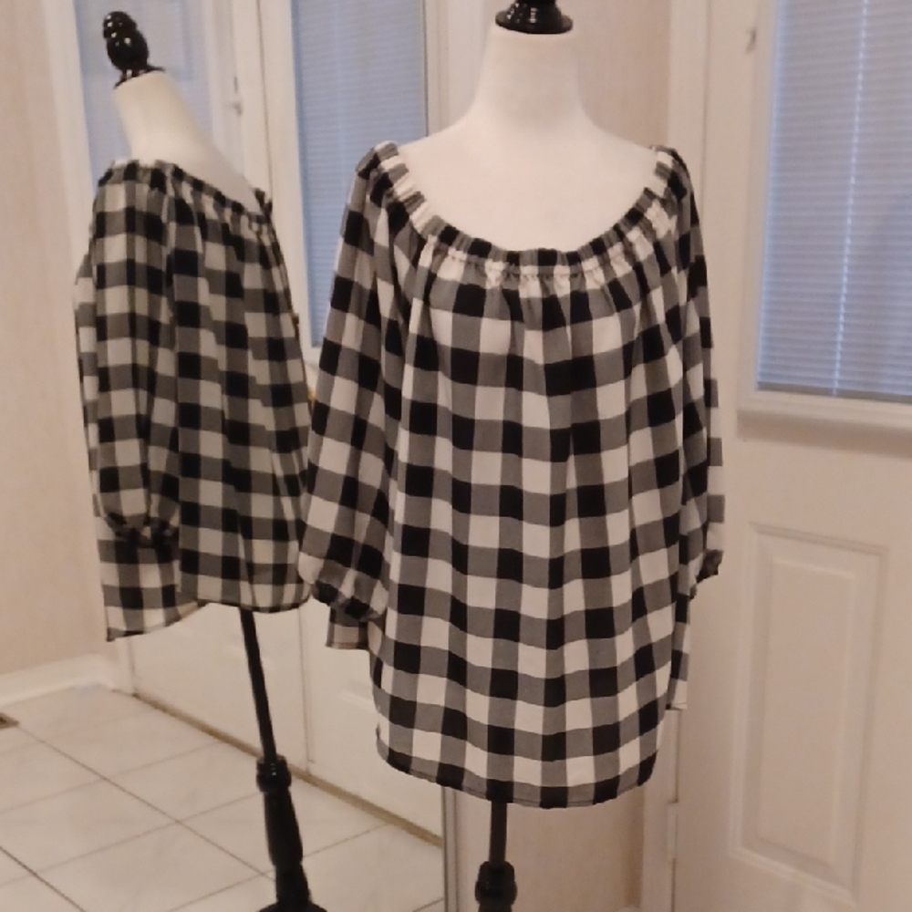 4/$60 Black & White Plaid On/Off Shoulder Half-Sleeve Blouse - Size 20